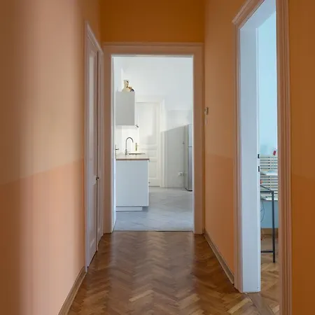 Appartamento Triestevillas Ghega - Next To The Railway Station Trieste