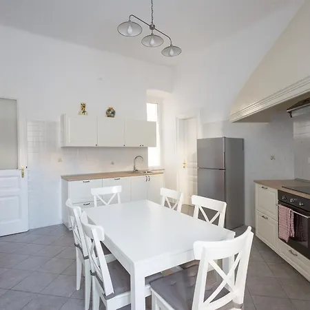 Appartamento Triestevillas Ghega - Next To The Railway Station *